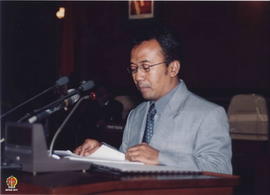 Ketua panitia pengangkatan Gubernur dan Wakil Gubernur DIY masa jabatan 2003-2008, Bapak Budi Dew...
