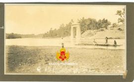 Terlihat tiang jembatan yang sudah selesai dikerjakan.