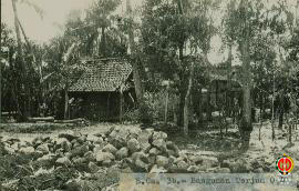 B. Ca. 3b. Bangunan Terjun 0%. Keadaan sebelum proyek Bangunan Terjun dilaksanakan (tampak rumah-...