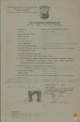 Surat keterangan berkelakuan baik atas nama Dra.Sri Darini, dkk untuk mengikuti penataran P4 Pola...