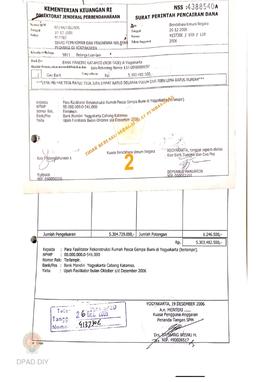 Surat Perintah Pencairan Dana kepada para Fasilitator Rekonstruksi Rumah Pasca Gempa Bumi di Yogy...