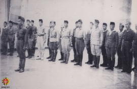 Para Opsir Tinggi TRI telah siap mengikuti Pelantikan yang akan dilakukan oleh Presiden Soekarno .