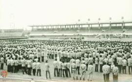 Tampak dimulainya penarikan bendera Merah Putih pada peringatan HUT KORPRI