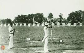 Team pemanah putra DIY selesai melepaskan anak panah  pada  Kejurnas Panahan