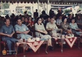 Menteri Sosial Haryati Soebadio didampingi Penjabat Gubernur DIY Sri Paduka Paku Alam VIII dan ta...