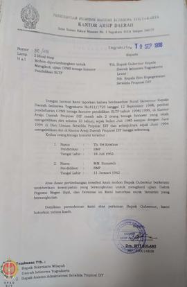 Berkas surat permohonan untuk dipertimbangkan mengikuti Ujian Calon Pegawai Negeri Sipil bagi ten...