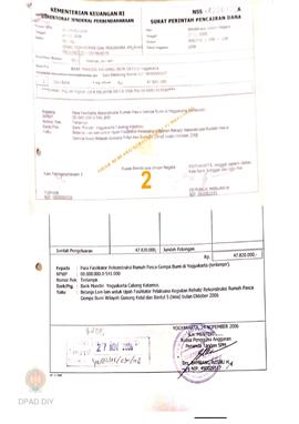Surat Perintah Pencairan Dana kepada para Fasilitator Rekonstruksi Rumah Pasca Gempa Bumi di Yogy...