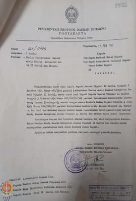 Berkas Surat Usulan Pembentukan Kantor Arsip Daerah Kabupaten / Kotamadya Daerah Tingkat II, yang...