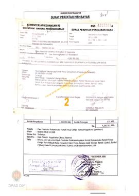 Surat Perintah Pencairan Dana kepada para Fasilitator Rekonstruksi Rumah Pasca Gempa Bumi di Yogy...